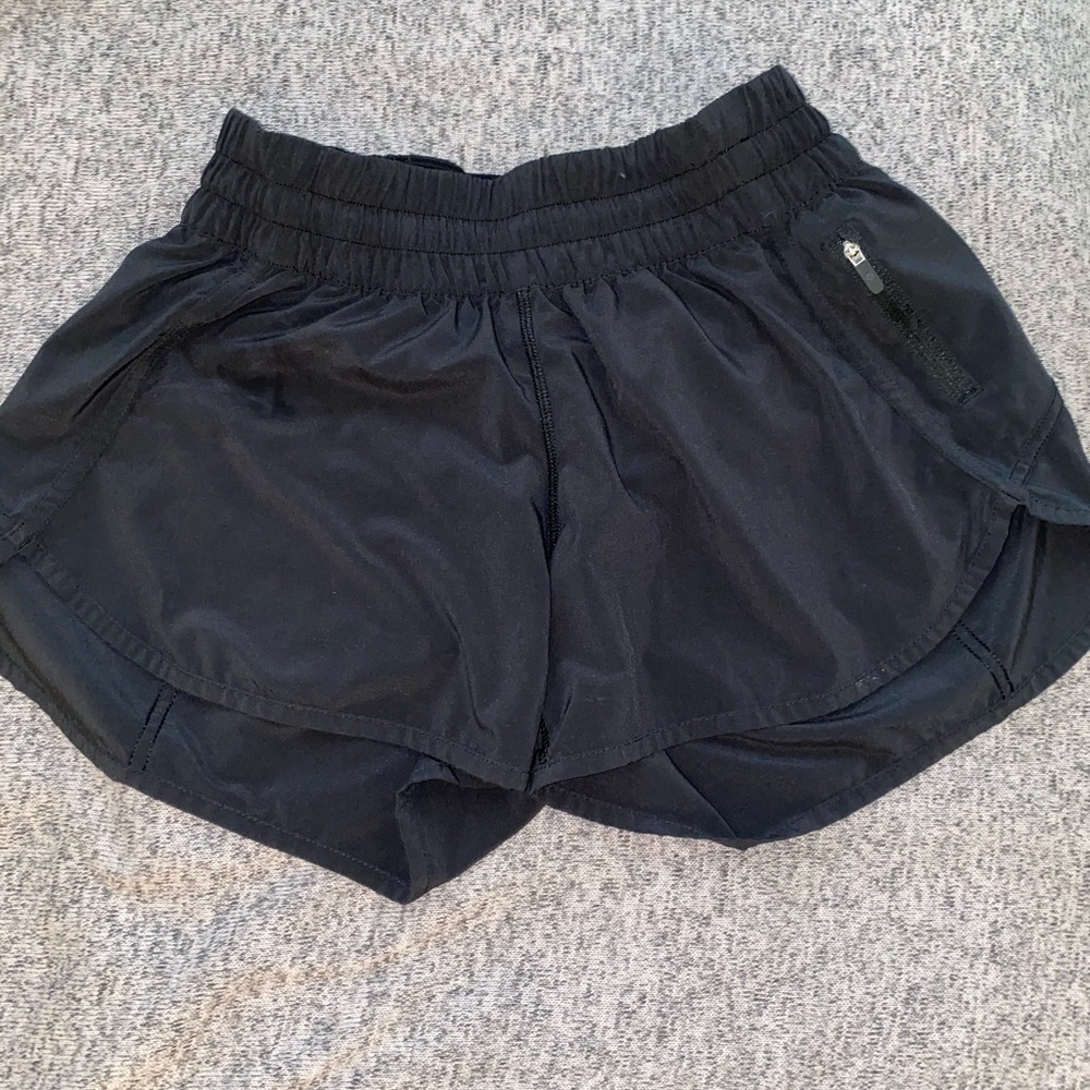 Lululemon tracker shorts